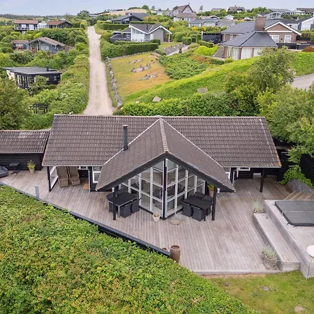 Lovely Summer House With A View And Outdoor