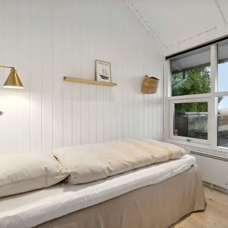 Lovely Summer House With A View And Outdoor Semesterbostad