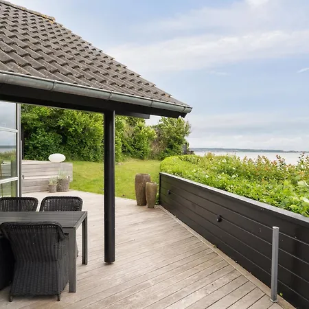 Lovely Summer House With A View And Outdoor Σπίτι διακοπών *
