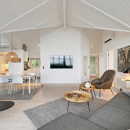 Mooi Zomerhuis Met Uitzicht En Buitenjacuzzi Vakantiehuis Ebeltoft