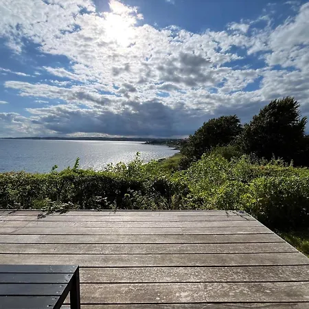 Vakantiehuis Mooi Zomerhuis Met Uitzicht En Buitenjacuzzi *